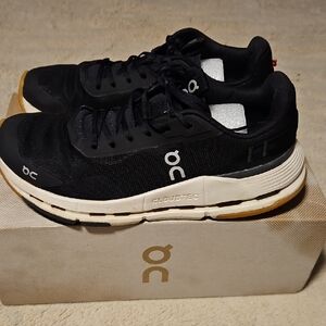 On Cloudnova Form2 Running Shoes Womens 6.5